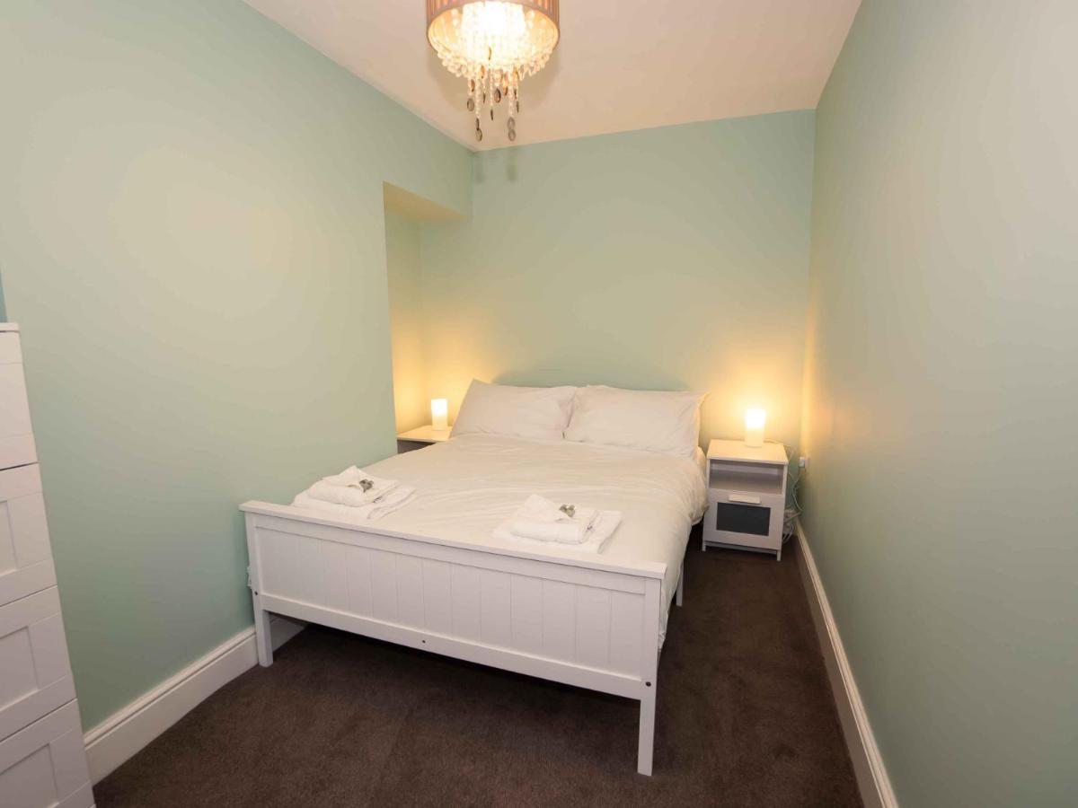 Pass The Keys Newly Renovated 2 Bedroom Apartment And Free Parking スカーバラ エクステリア 写真